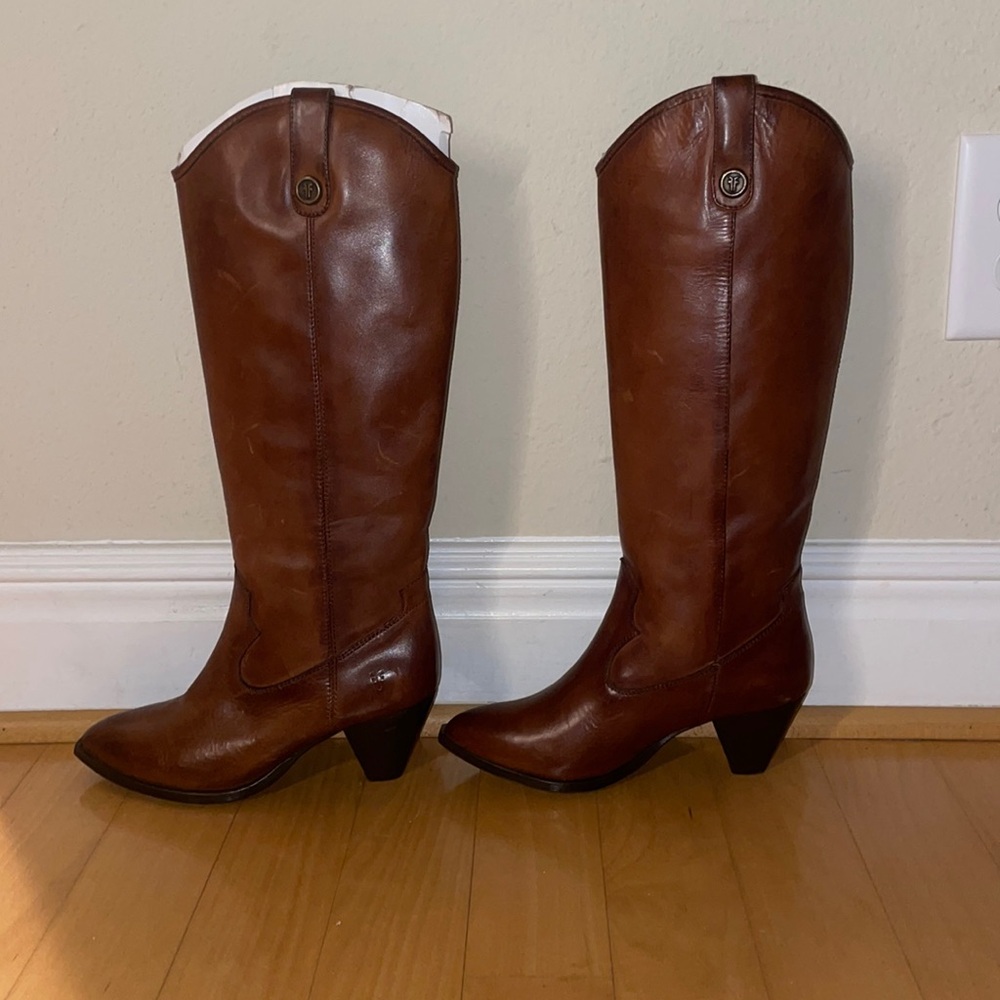 Chestnut Frye Boots Brand New size 6